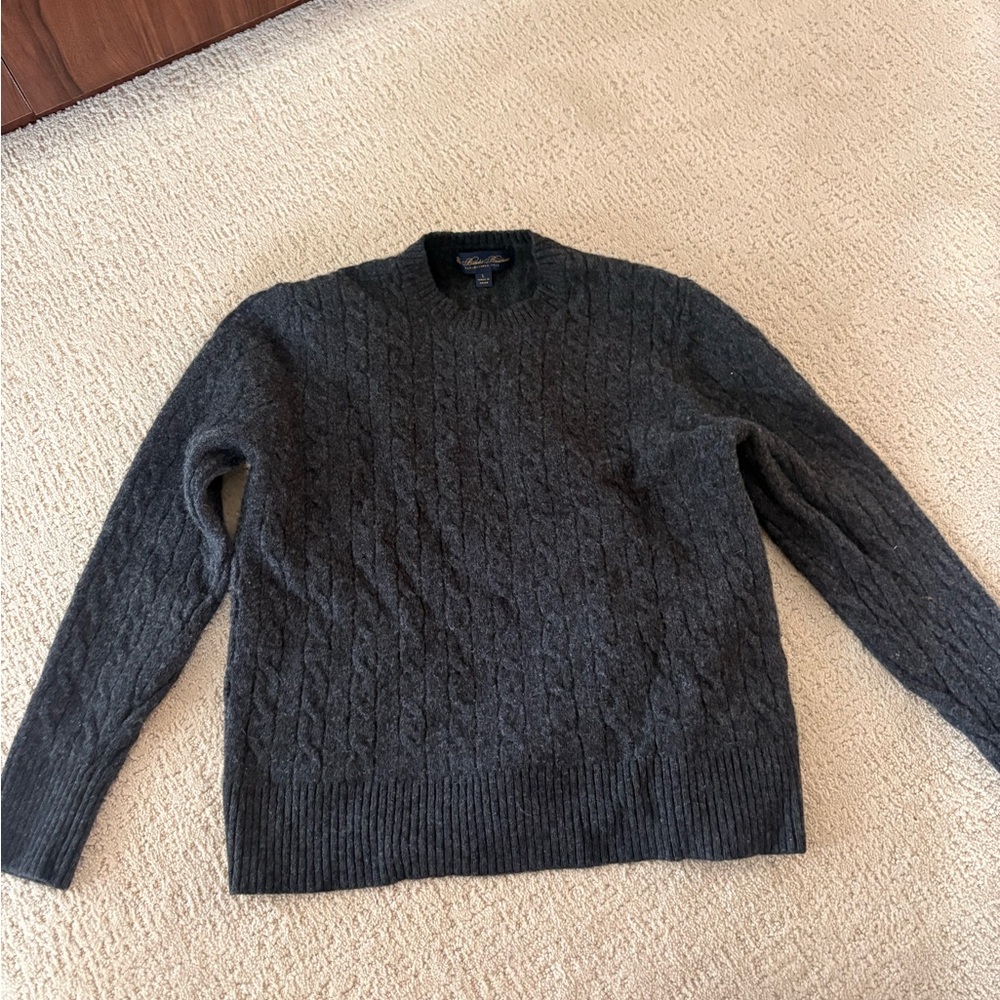 Brooks Brothers Grey Sweater - men’s size Large (fits like a small)